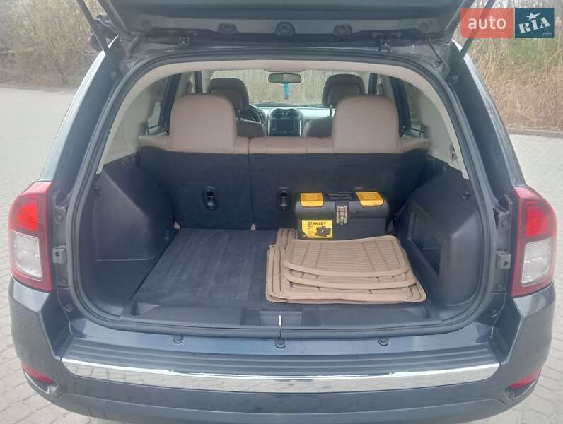 Внедорожник / Кроссовер Jeep Compass 2014 в Дрогобыче