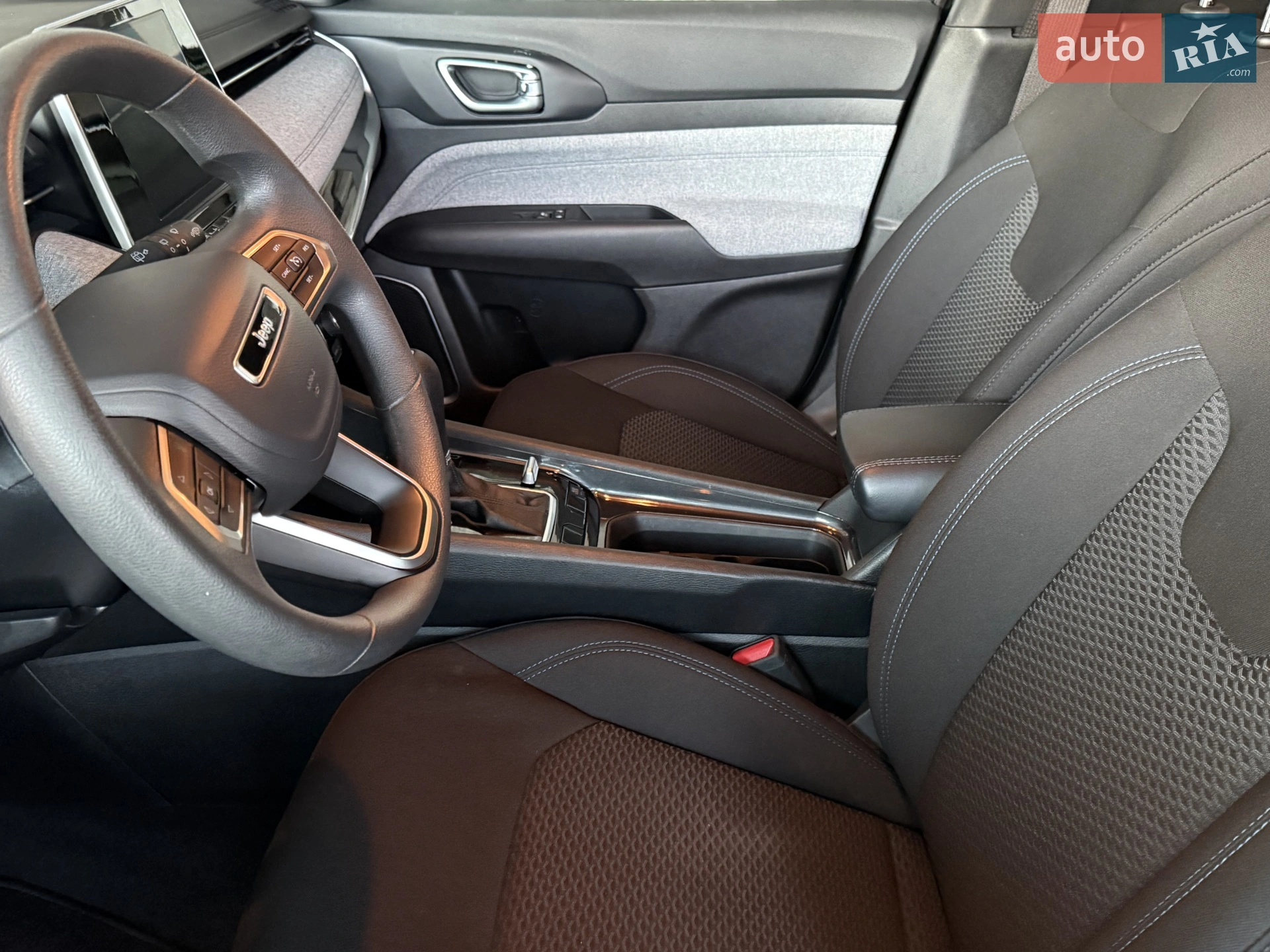 2025 Jeep Compass - мініатюра 23