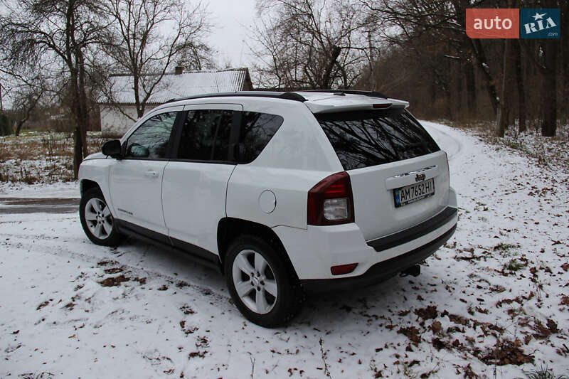 Внедорожник / Кроссовер Jeep Compass 2016 в Киеве