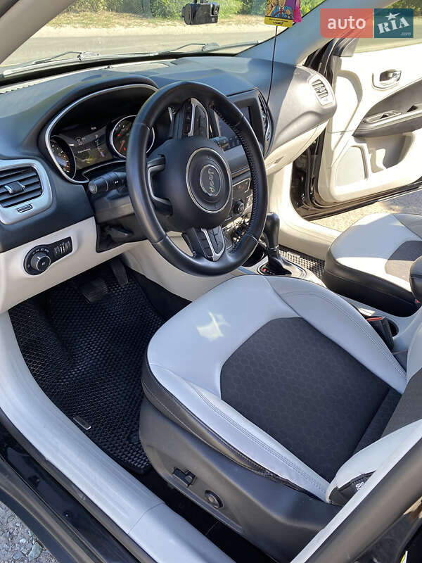 Внедорожник / Кроссовер Jeep Compass 2017 в Новомосковске фото 11 Внедорожник / Кроссовер Jeep Compass 2017 в Новомосковске