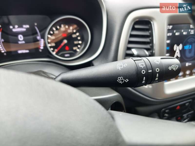 Позашляховик / Кросовер Jeep Compass 2020 в Ромнах фото 35 Позашляховик / Кросовер Jeep Compass 2020 в Ромнах