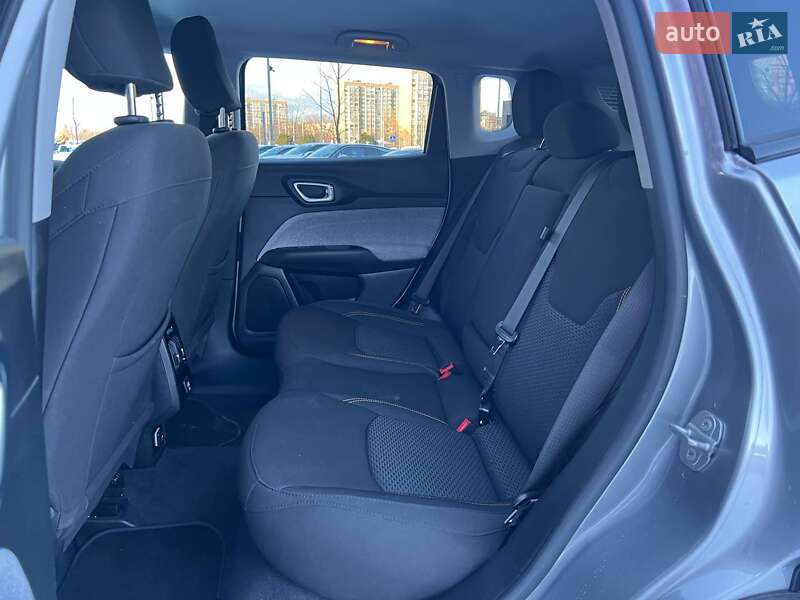 Внедорожник / Кроссовер Jeep Compass 2022 в Киеве