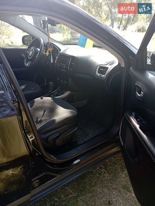 Внедорожник / Кроссовер Jeep Compass 2017 в Деражне