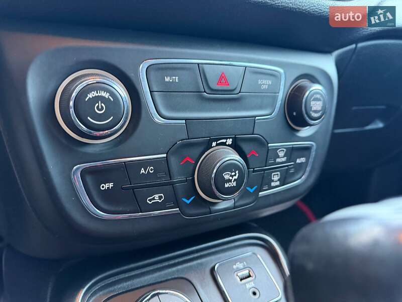 Внедорожник / Кроссовер Jeep Compass 2019 в Киеве