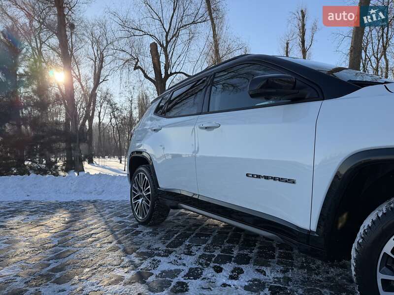 Позашляховик / Кросовер Jeep Compass 2024 в Києві