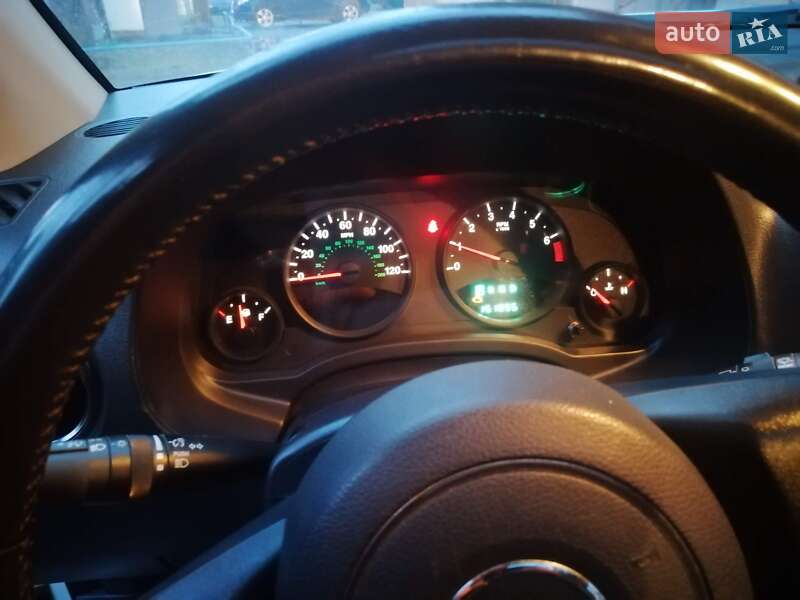 Внедорожник / Кроссовер Jeep Compass 2013 в Киеве