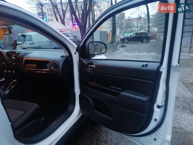 Внедорожник / Кроссовер Jeep Compass 2013 в Киеве