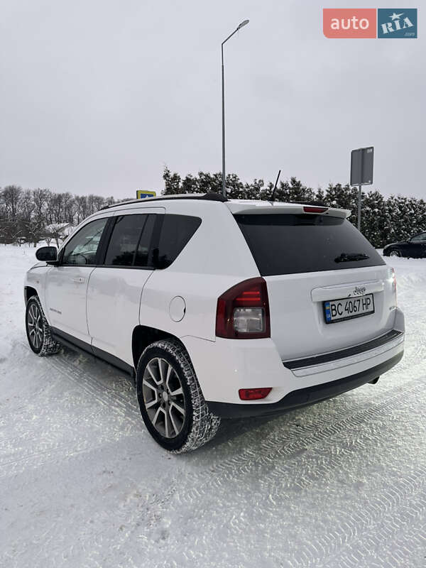 Внедорожник / Кроссовер Jeep Compass 2013 в Городке