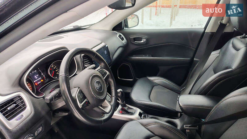 Внедорожник / Кроссовер Jeep Compass 2018 в Ромнах фото 9 Внедорожник / Кроссовер Jeep Compass 2018 в Ромнах