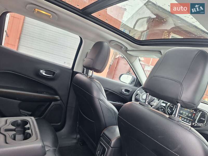 Внедорожник / Кроссовер Jeep Compass 2017 в Киеве фото 40 Внедорожник / Кроссовер Jeep Compass 2017 в Киеве
