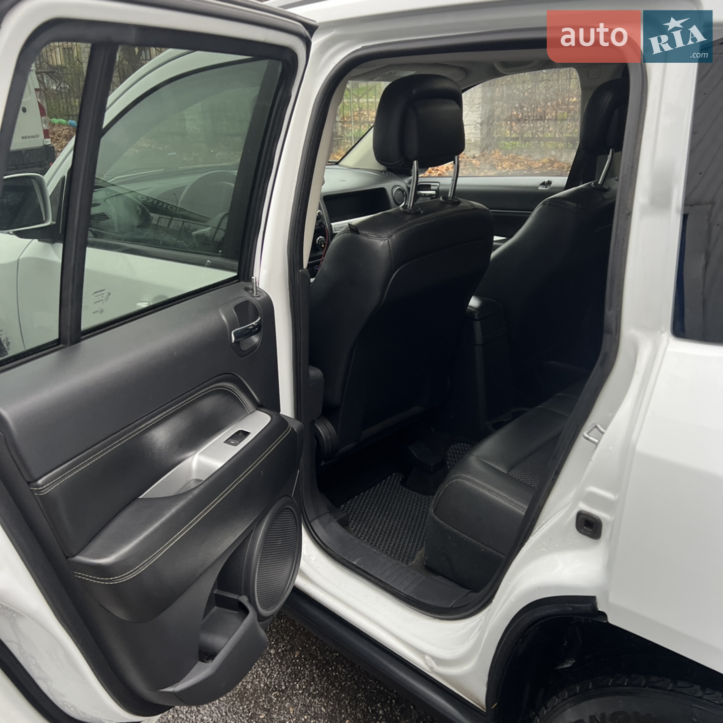 2016 Jeep Compass - мініатюра 12