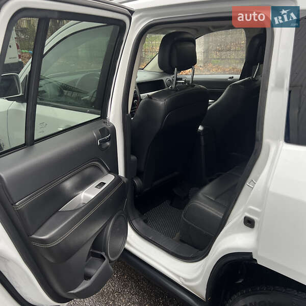 Внедорожник / Кроссовер Jeep Compass 2016 в Николаеве