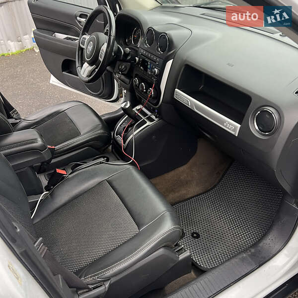 Внедорожник / Кроссовер Jeep Compass 2016 в Николаеве