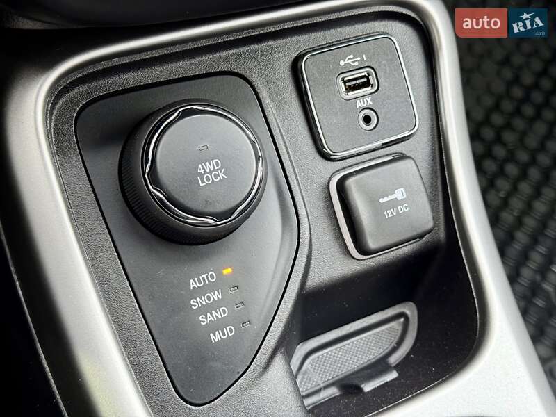 Внедорожник / Кроссовер Jeep Compass 2018 в Харькове