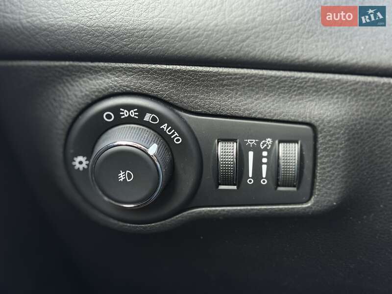 Внедорожник / Кроссовер Jeep Compass 2020 в Киеве