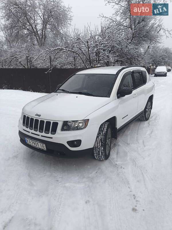 Внедорожник / Кроссовер Jeep Compass 2016 в Киеве