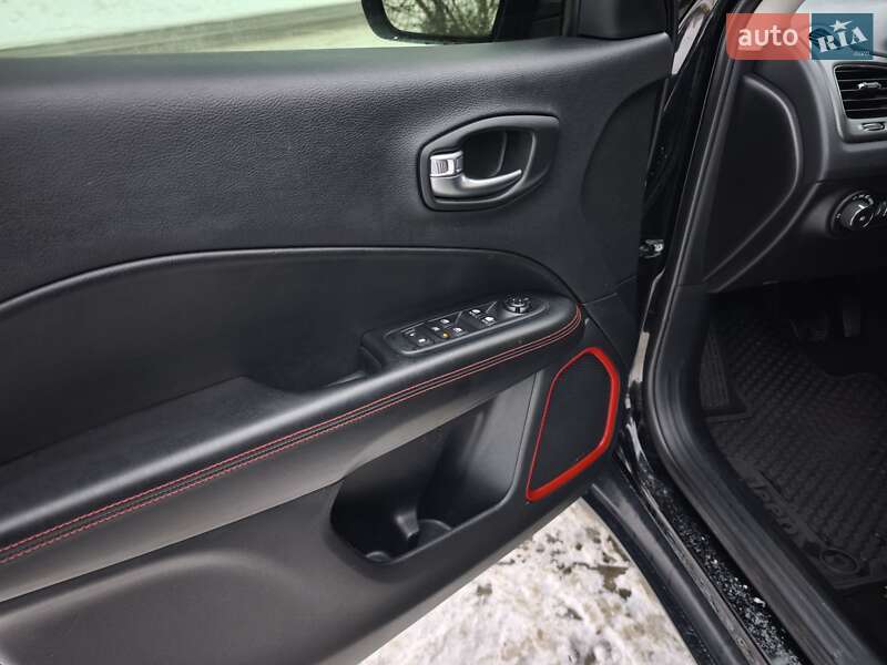 Внедорожник / Кроссовер Jeep Compass 2020 в Луцке