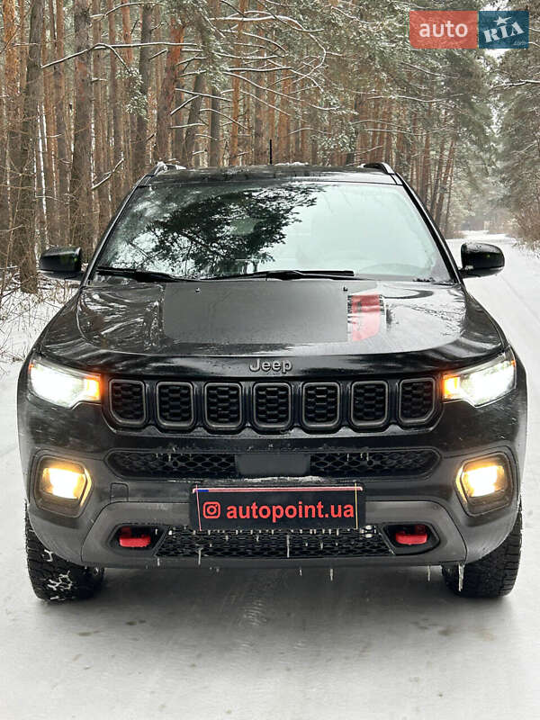 2025 Jeep Compass, VIN 3C4NJDDN5ST549599:plate — фото 1 (autoria)