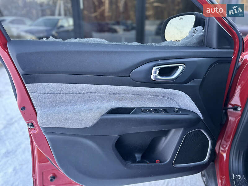 Внедорожник / Кроссовер Jeep Compass 2023 в Львове