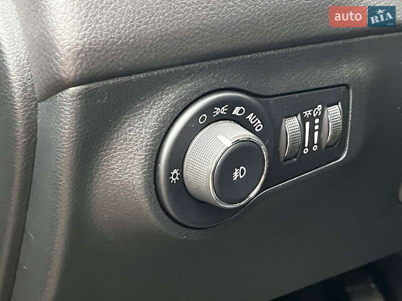 Внедорожник / Кроссовер Jeep Compass 2017 в Киеве