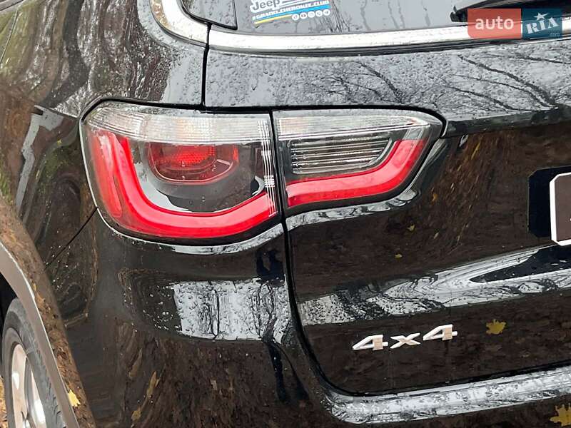 Внедорожник / Кроссовер Jeep Compass 2017 в Киеве