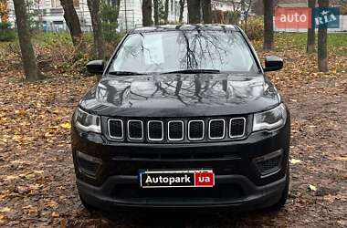 Внедорожник / Кроссовер Jeep Compass 2017 в Киеве