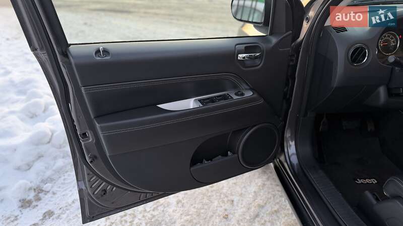 Позашляховик / Кросовер Jeep Compass 2015 в Києві