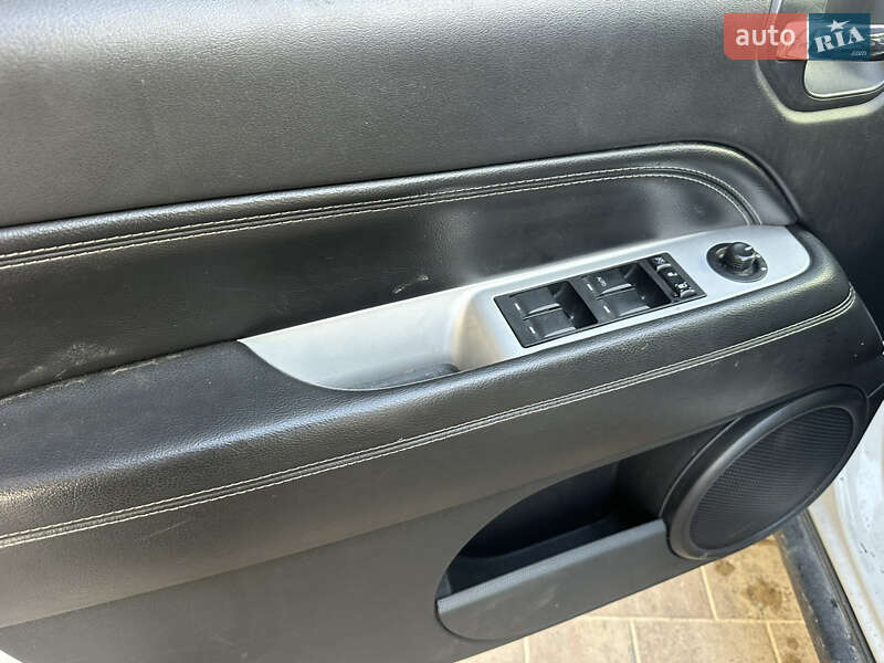 Внедорожник / Кроссовер Jeep Compass 2016 в Ужгороде фото 5 Внедорожник / Кроссовер Jeep Compass 2016 в Ужгороде