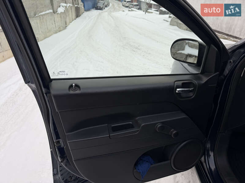 Позашляховик / Кросовер Jeep Compass 2016 в Києві фото 12 Позашляховик / Кросовер Jeep Compass 2016 в Києві