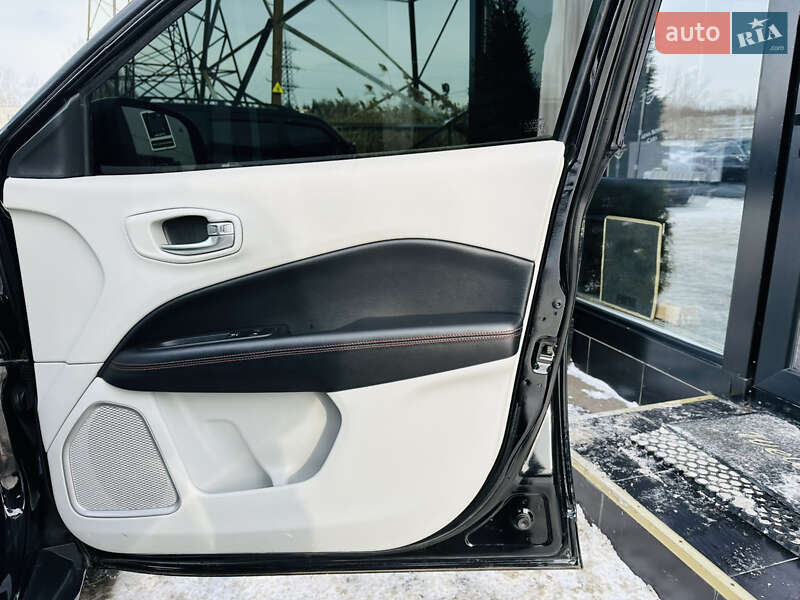 Позашляховик / Кросовер Jeep Compass 2020 в Харкові фото 25 Позашляховик / Кросовер Jeep Compass 2020 в Харкові