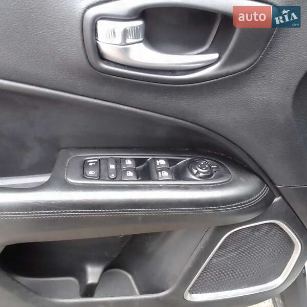 Позашляховик / Кросовер Jeep Compass 2018 в Черкасах