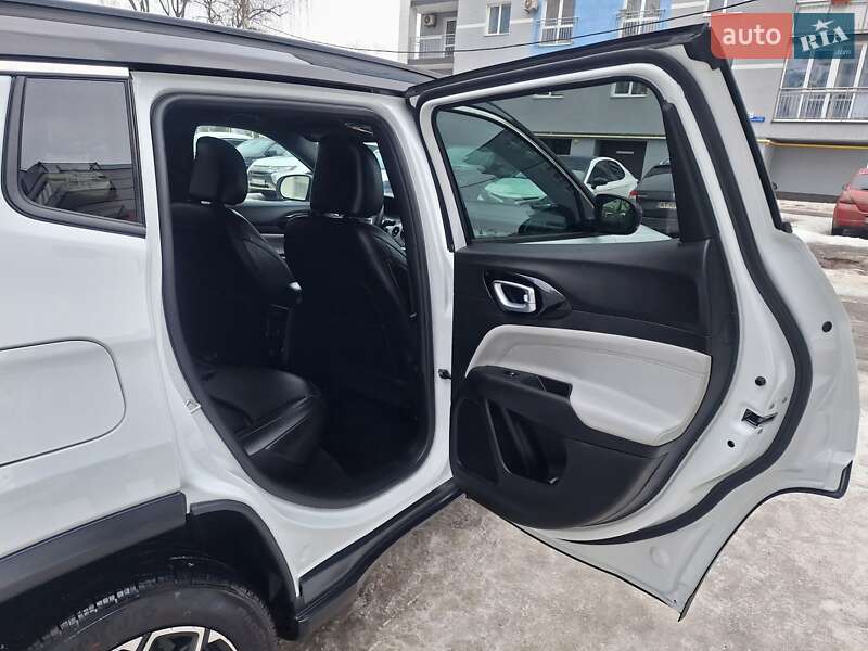 Внедорожник / Кроссовер Jeep Compass 2024 в Ивано-Франковске фото 47 Внедорожник / Кроссовер Jeep Compass 2024 в Ивано-Франковске