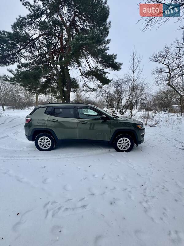 Позашляховик / Кросовер Jeep Compass 2017 в Києві
