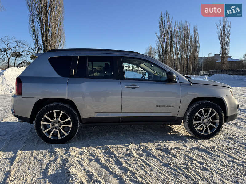 Внедорожник / Кроссовер Jeep Compass 2015 в Киеве