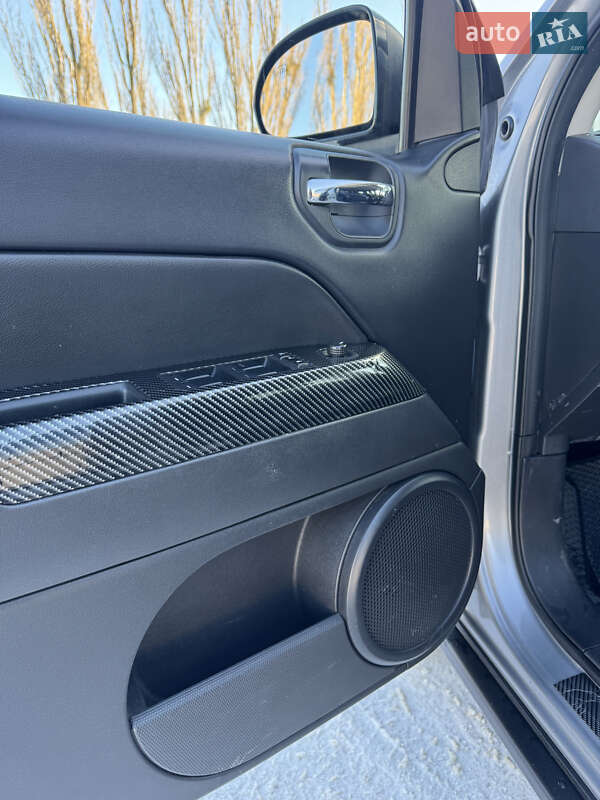 Внедорожник / Кроссовер Jeep Compass 2015 в Киеве