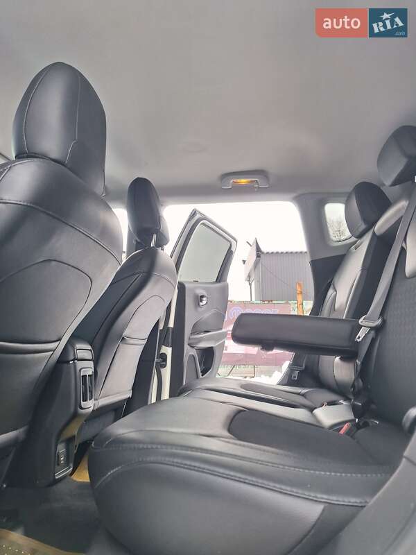 Внедорожник / Кроссовер Jeep Compass 2018 в Киеве фото 16 Внедорожник / Кроссовер Jeep Compass 2018 в Киеве