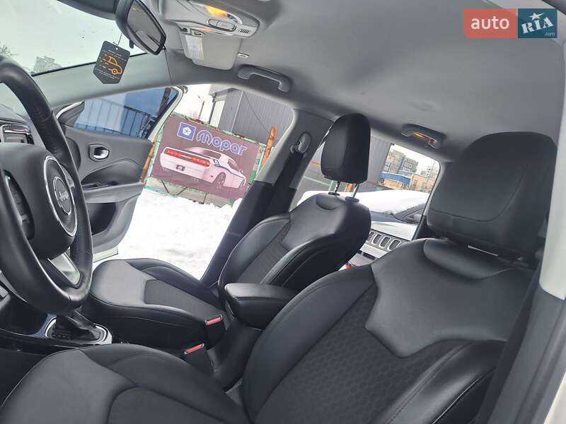 Внедорожник / Кроссовер Jeep Compass 2018 в Киеве фото 23 Внедорожник / Кроссовер Jeep Compass 2018 в Киеве
