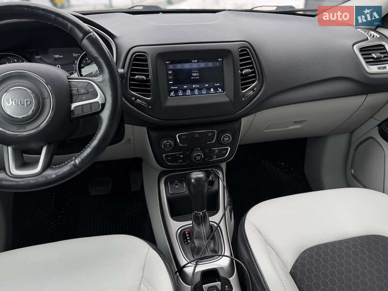 Внедорожник / Кроссовер Jeep Compass 2017 в Шептицькому