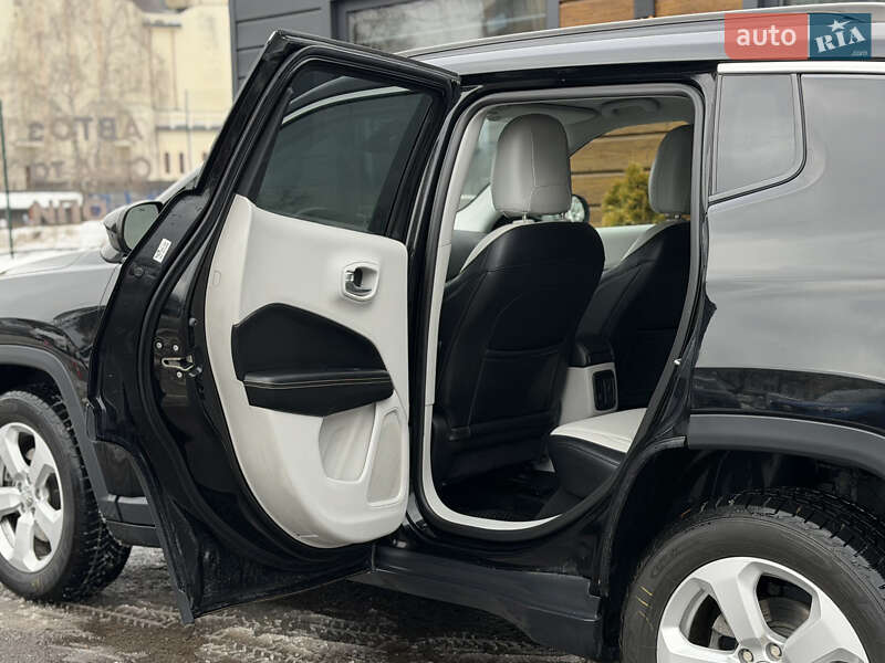 Внедорожник / Кроссовер Jeep Compass 2017 в Шептицькому