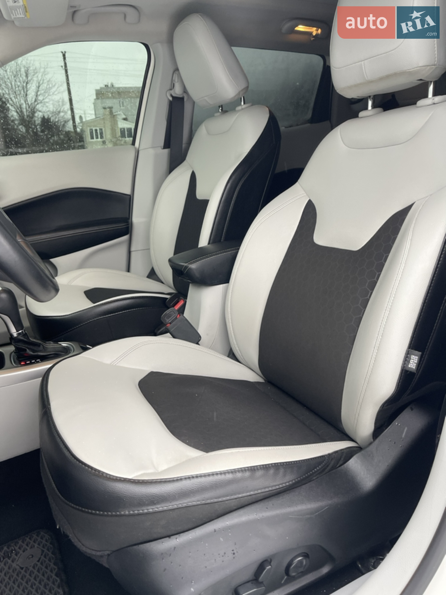 2017 Jeep Compass - мініатюра 16