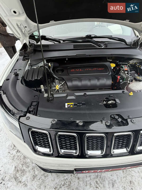 Позашляховик / Кросовер Jeep Compass 2018 в Дубні фото 24 Позашляховик / Кросовер Jeep Compass 2018 в Дубні