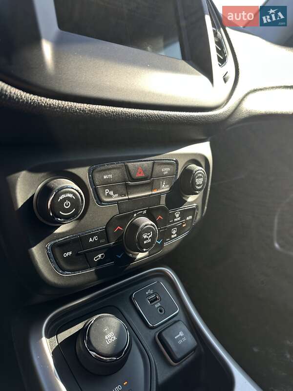 Внедорожник / Кроссовер Jeep Compass 2018 в Белогородке