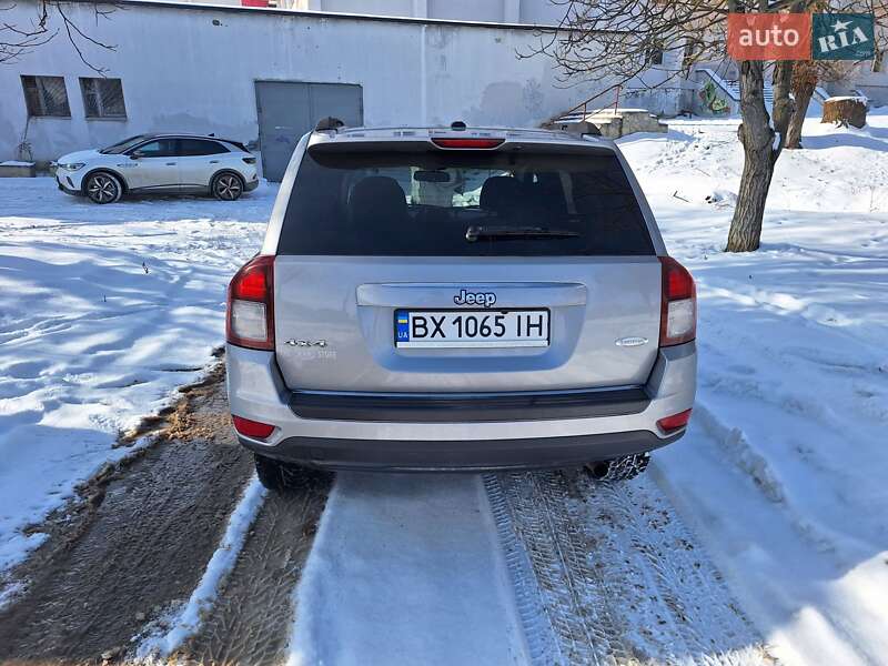 Внедорожник / Кроссовер Jeep Compass 2015 в Хмельницком