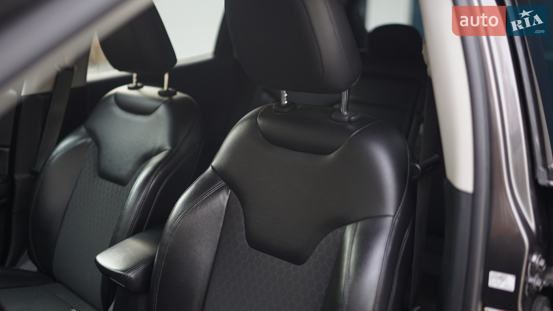 2018 Jeep Compass - мініатюра 12