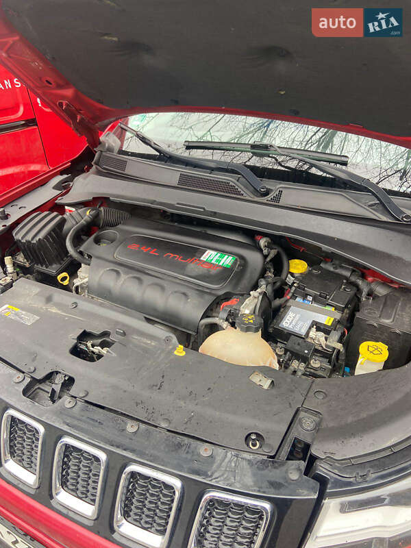 Внедорожник / Кроссовер Jeep Compass 2018 в Буске