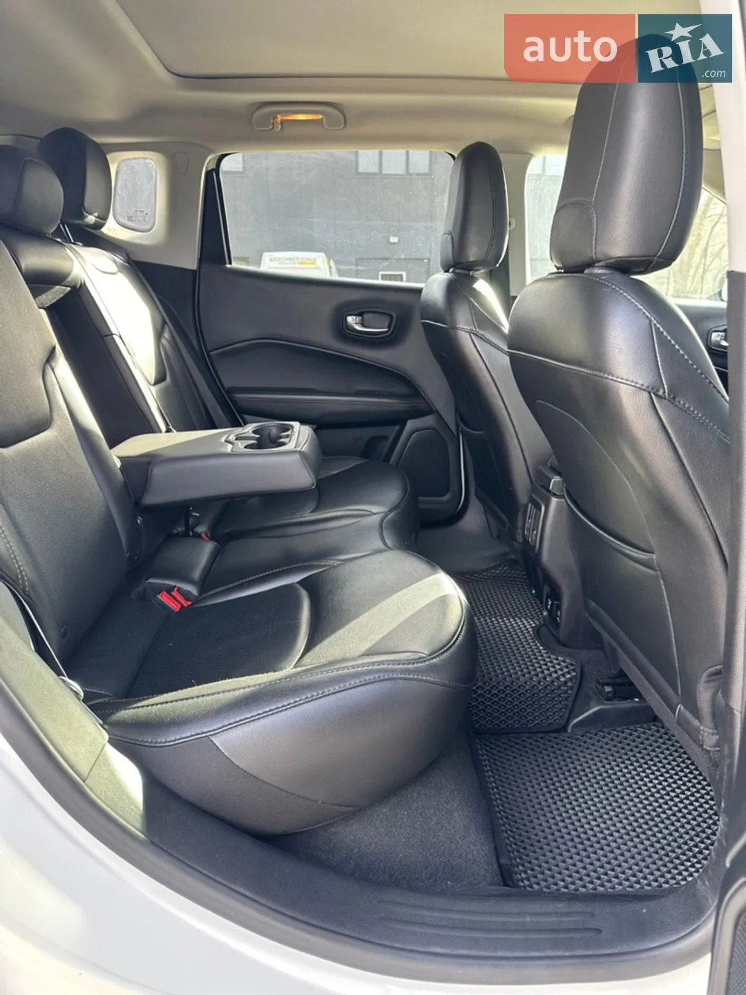 2019 Jeep Compass - мініатюра 17