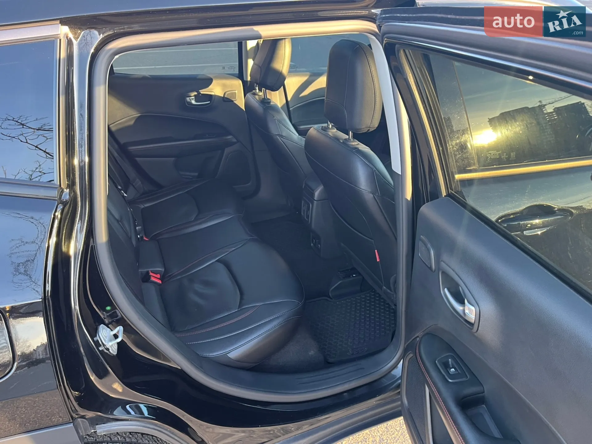 2017 Jeep Compass - мініатюра 6