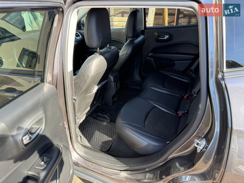 Внедорожник / Кроссовер Jeep Compass 2018 в Киеве