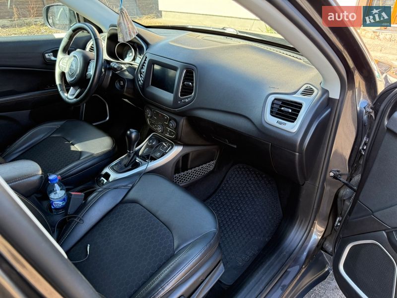 Внедорожник / Кроссовер Jeep Compass 2018 в Киеве