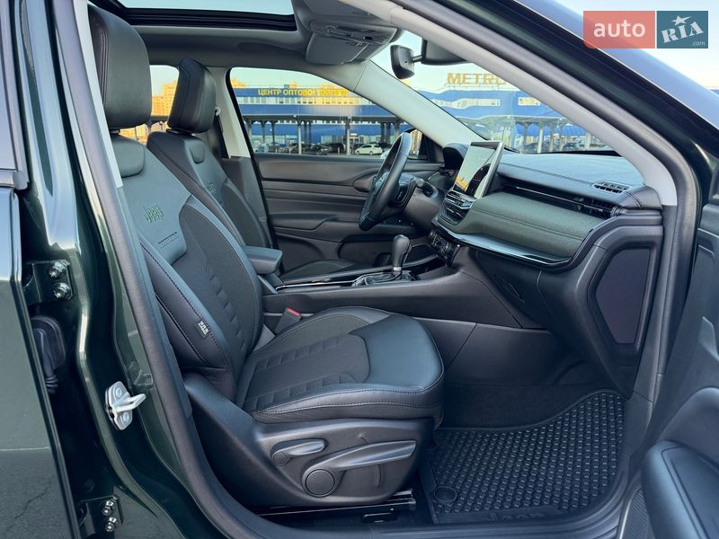 Внедорожник / Кроссовер Jeep Compass 2025 в Киеве